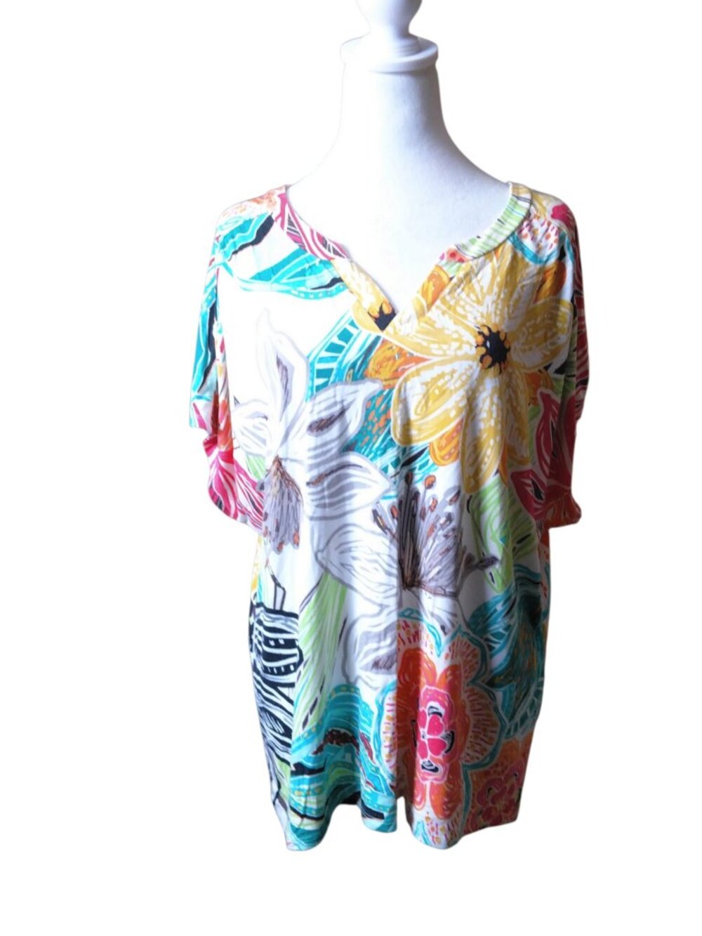Chico's Women's Size 3/US XL Short Sleeve Floral Blouse Artsy Colorful Feminine